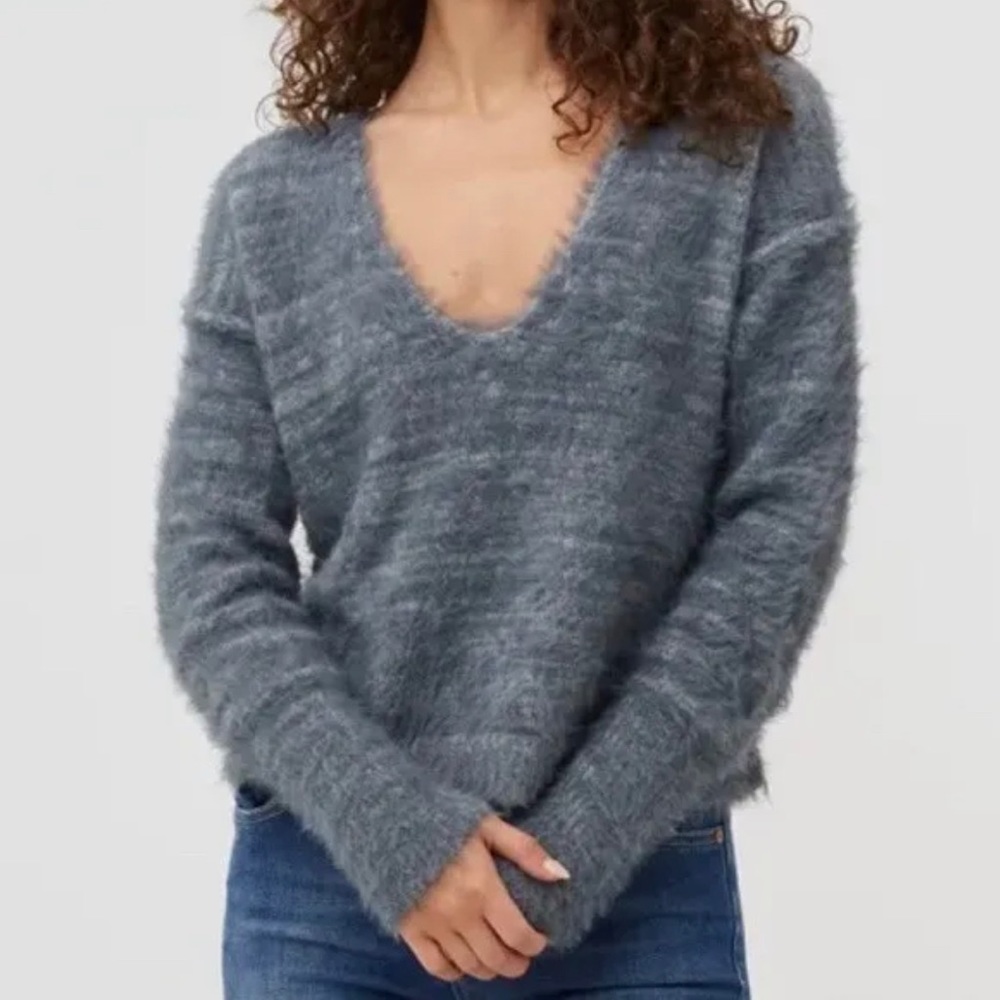 Free People Serendipity V neck cropped sweater combo Medium $138
